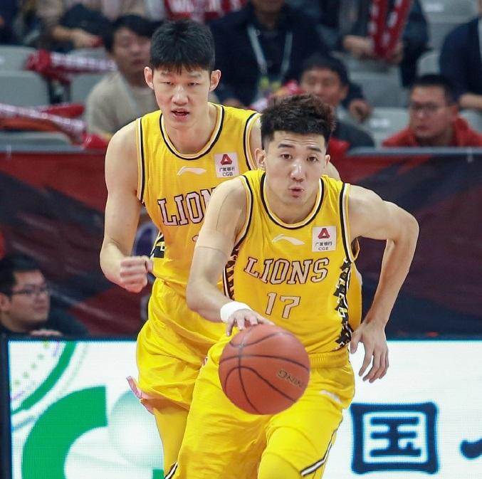 广厦男篮，在风雨中淬炼青春风暴的硬核底色